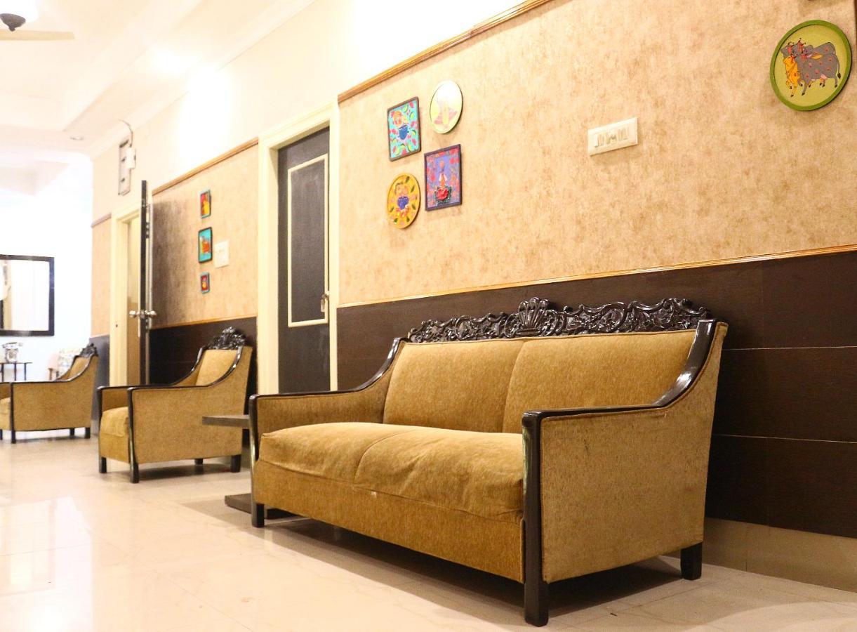 Hotel Crossroads à Calcutta Extérieur photo
