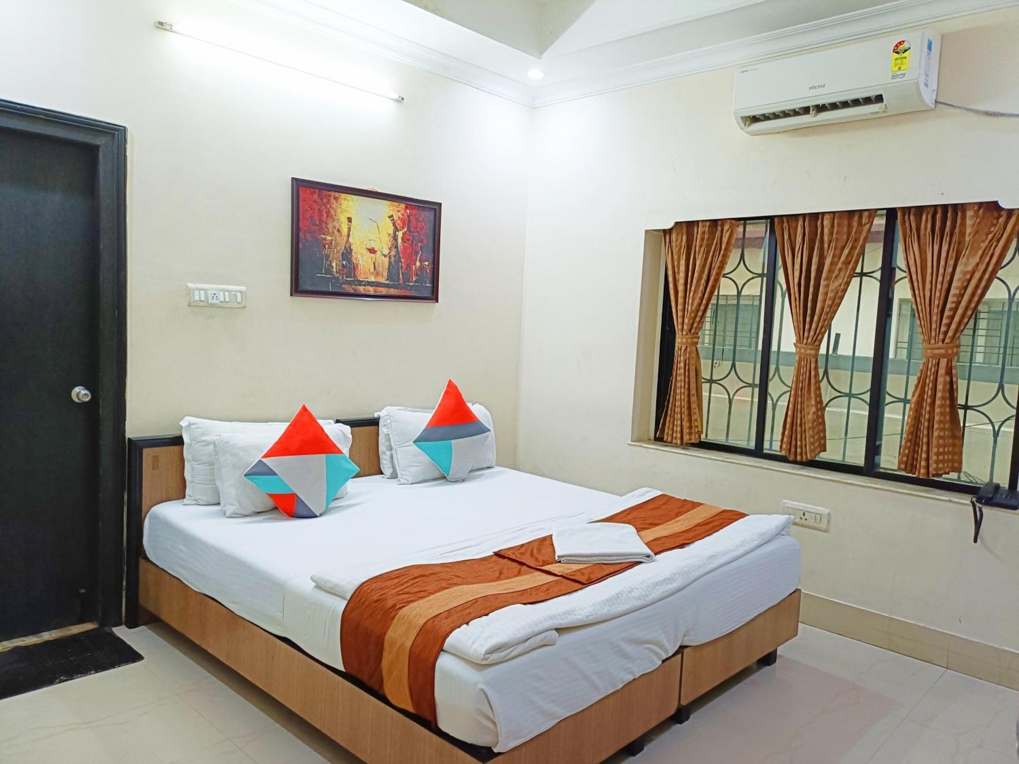 Hotel Crossroads à Calcutta Extérieur photo
